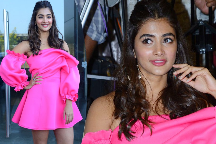 Pooja-Hegde-at-Ala-Vaikunthapurramloo-Movie-Thanks-Meet